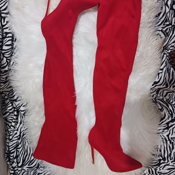 Liliana Gisele 7 Red thigh high boots - Picture 3 of 14